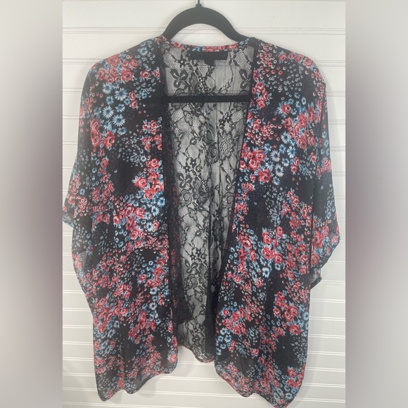 Almost Famous Black Lace Floral Print Open Front Kimono S Women’s EUC - Picture 2 of 8
